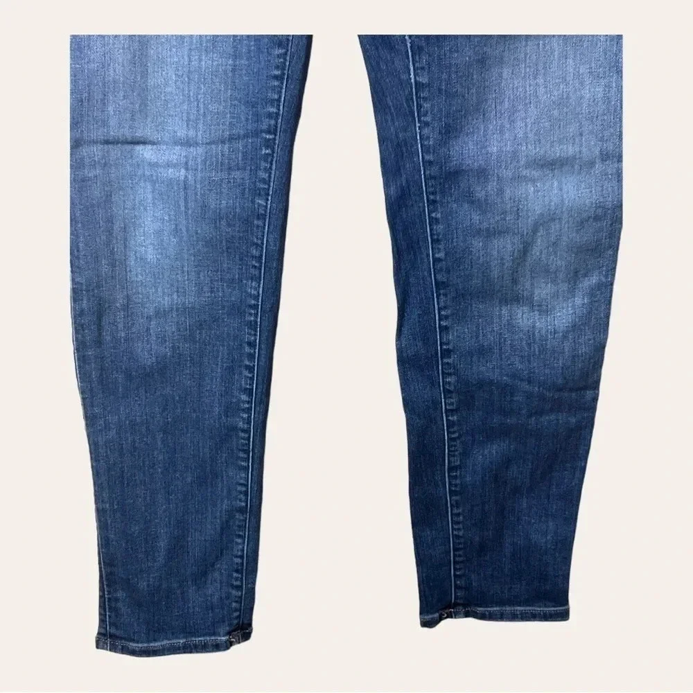 0830. ANN TAYLOR LOFT CURVY SKINNY DENIM JEANS SIZE 26‎ MEDIUM WASH DENIM COLOR